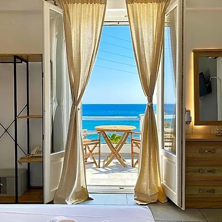 Agnadi Syros Beachfront & Vári