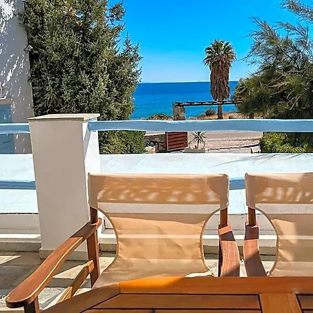 Agnadi Syros Beachfront & 3* Vári