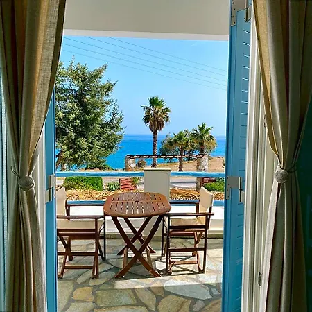 Agnadi Syros Beachfront & Отель Vari (Syros)