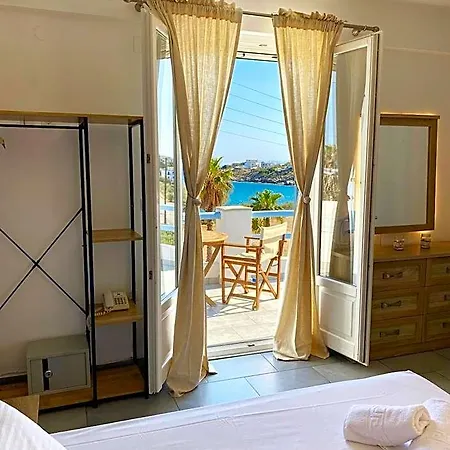호텔 Agnadi Syros Beachfront & 3*